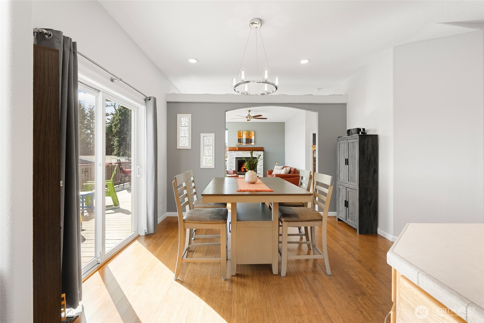 5511 Hillvue Road , Blaine, WA 98230-9532