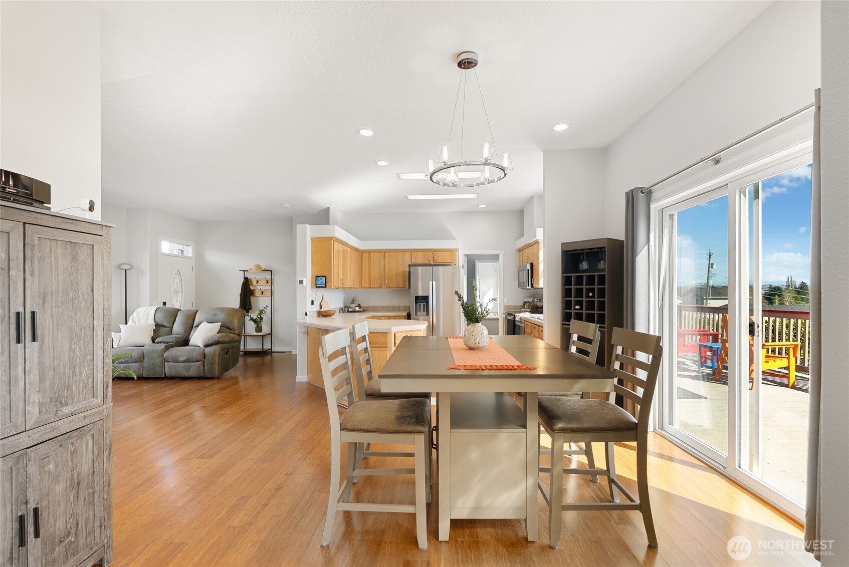 5511 Hillvue Road , Blaine, WA 98230-9532