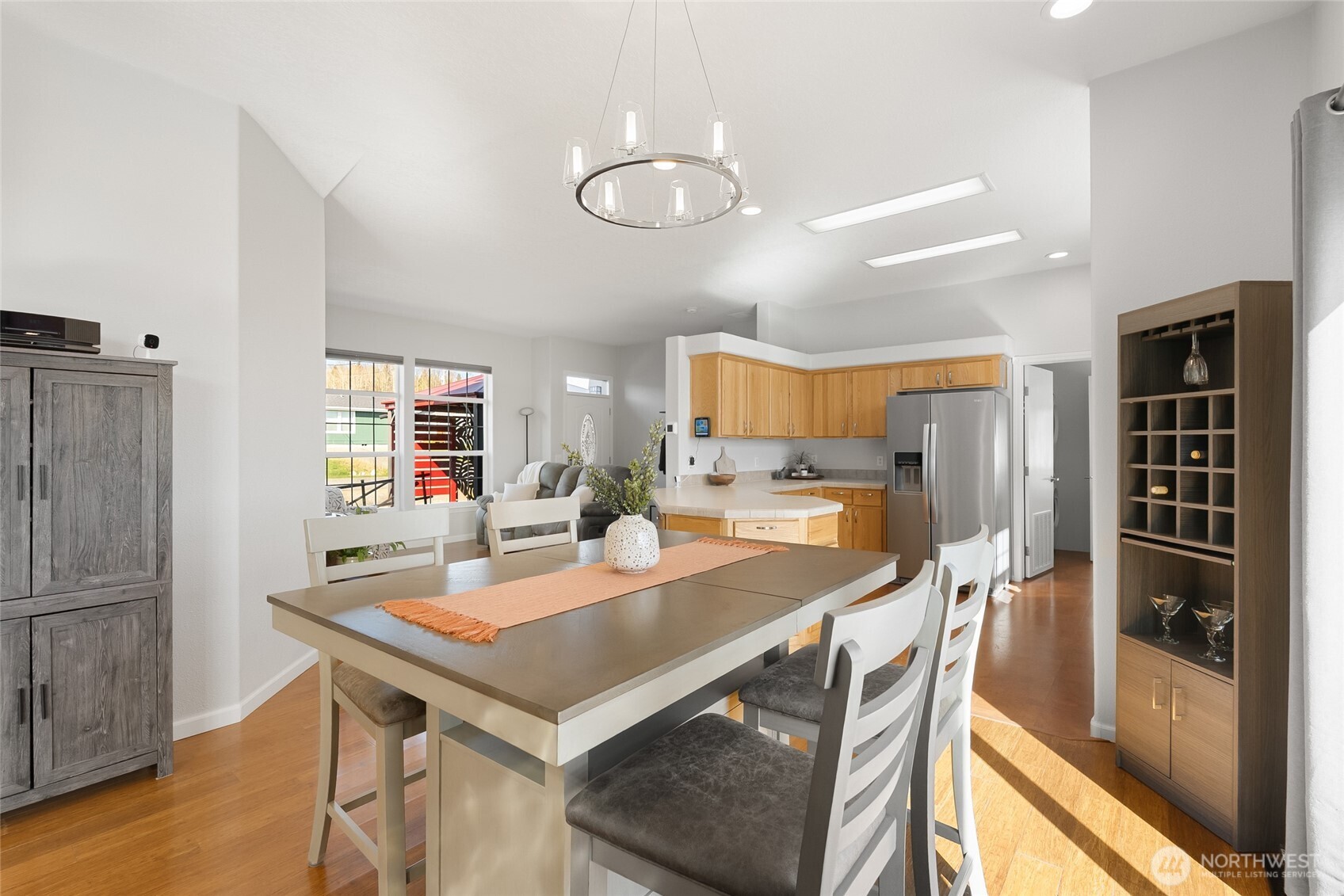 5511 Hillvue Road , Blaine, WA 98230-9532