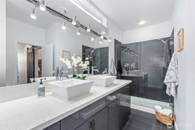 1211 S Grand Street , Seattle, WA 98144 - Photo 19