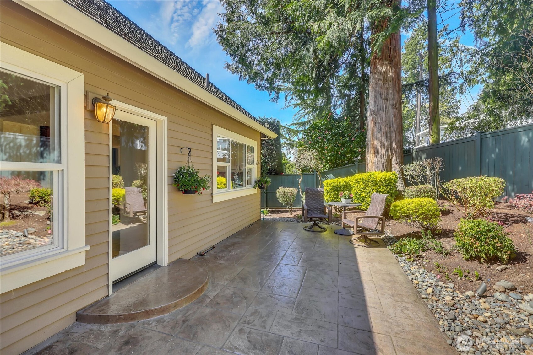 1434 108th Avenue NE, Bellevue, WA 98004