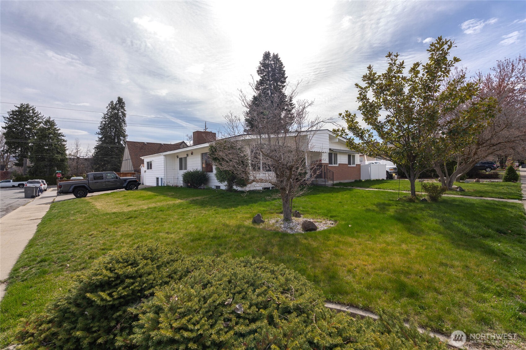 33 Furney Street , Wenatchee, WA 98801