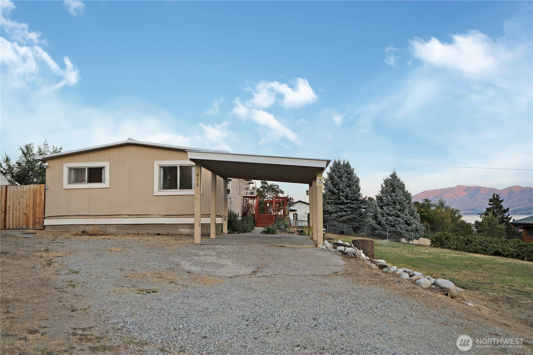 410 Totem Pole Road , Manson, WA 98831