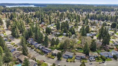 17621 157th Avenue SE, Renton, WA 98058 - Photo 2