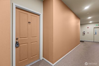 560 225th Lane NE #B202, Sammamish, WA 98074 - Photo 27