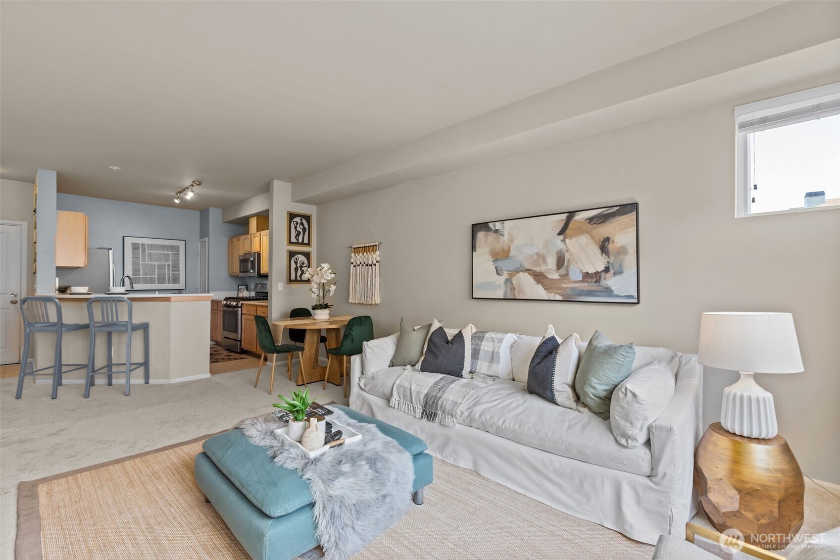 560 225th Lane NE #B202, Sammamish, WA 98074