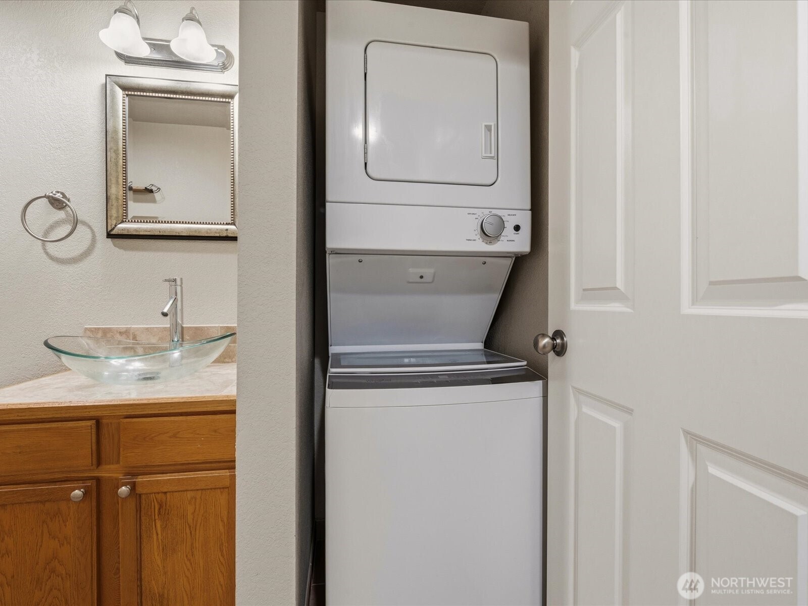 14344 N Stone Avenue #32, Seattle, WA 98133