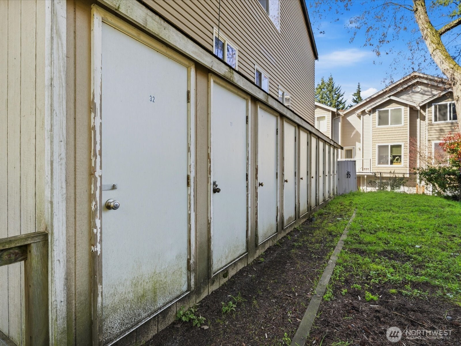 14344 N Stone Avenue #32, Seattle, WA 98133