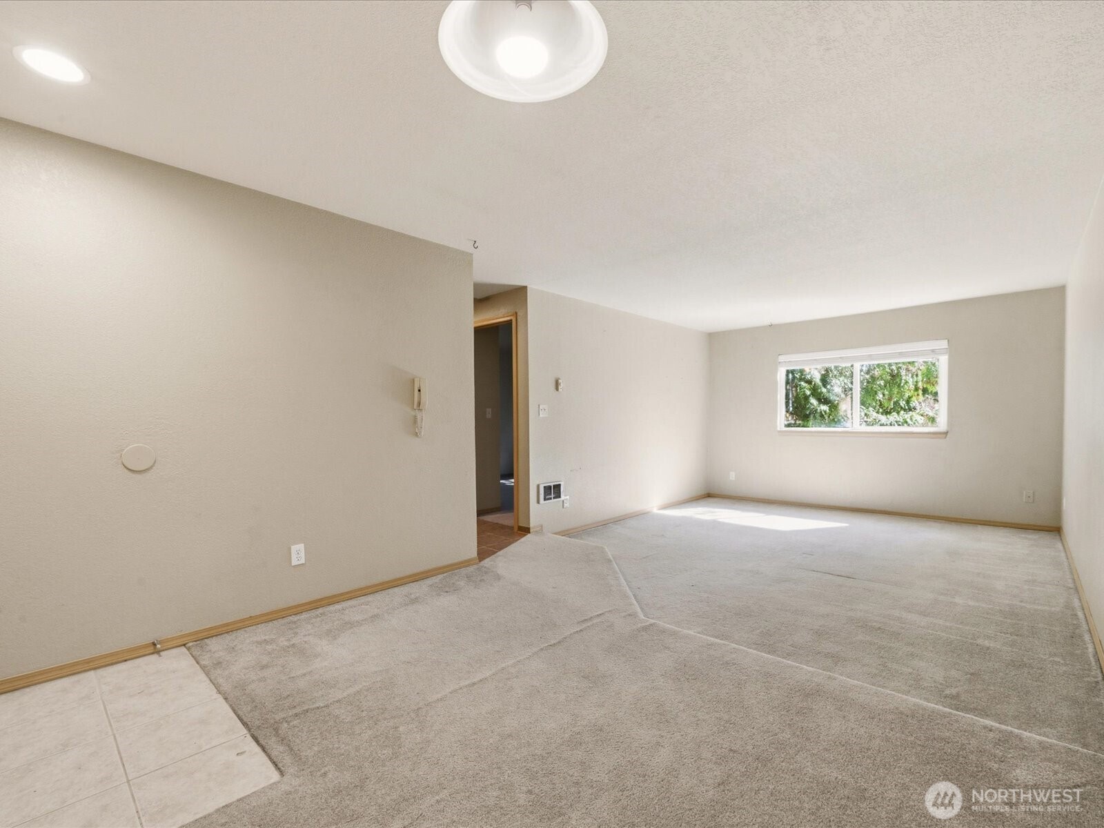 14344 N Stone Avenue #32, Seattle, WA 98133