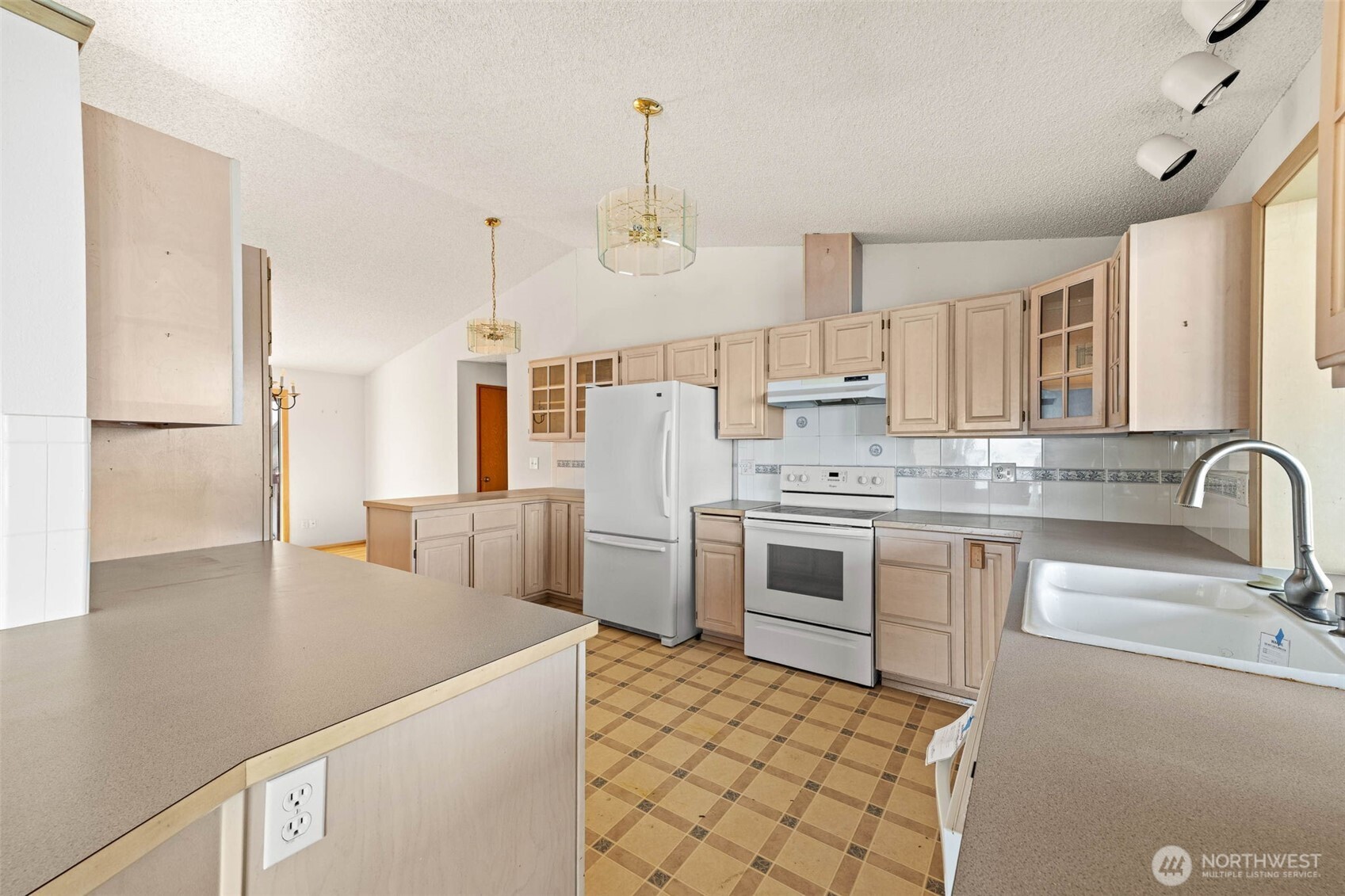 846 Bay View Court SE, Ocean Shores, WA 98569