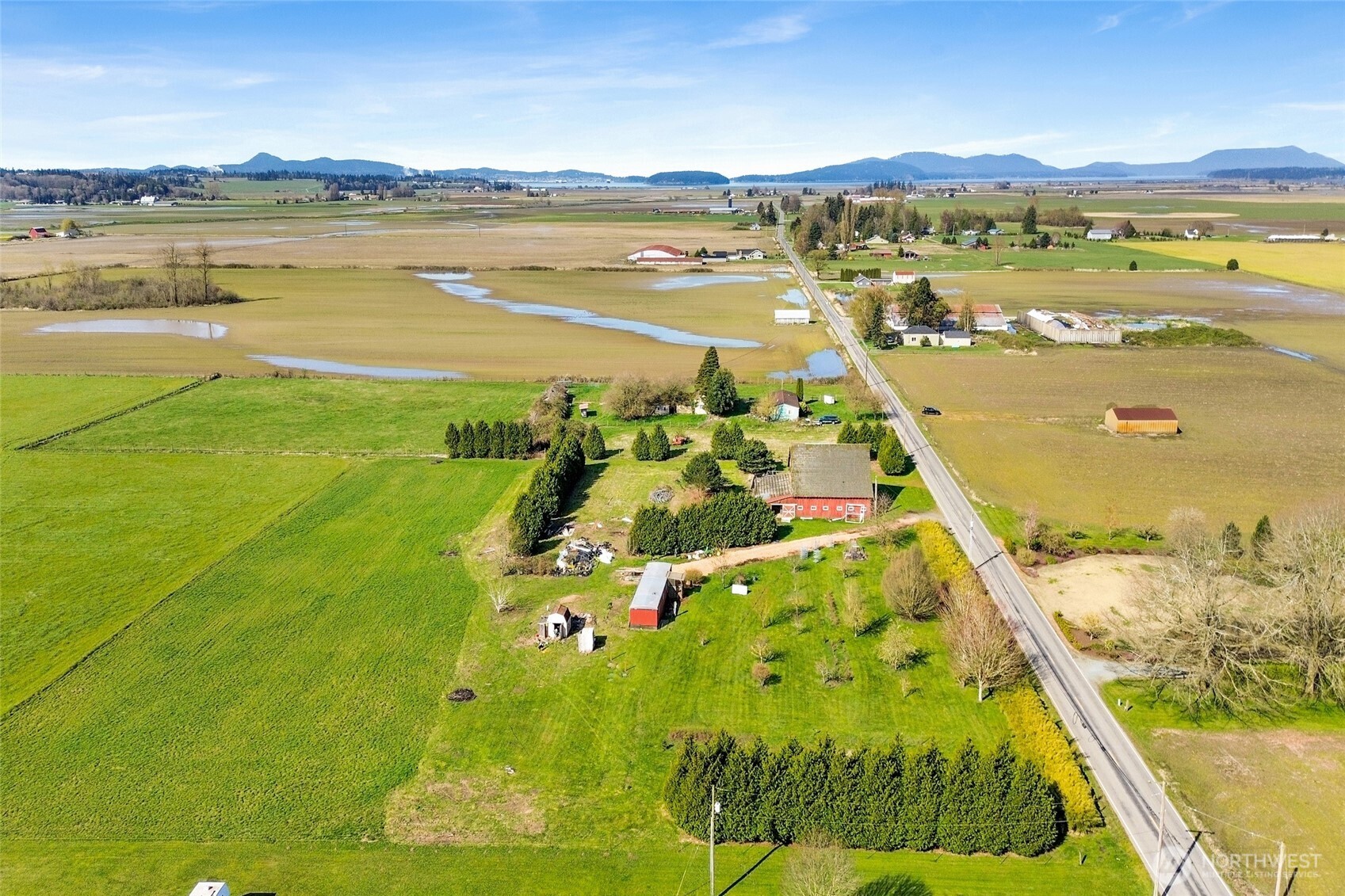 16068 Field Road , Bow, WA 98232