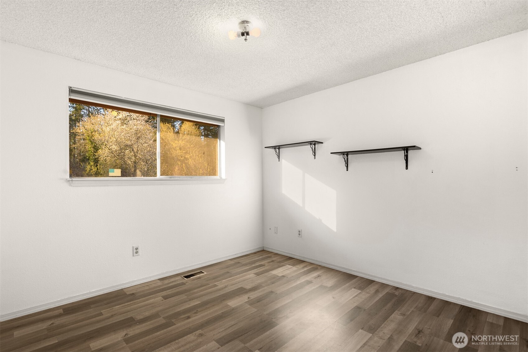 3915 38th Avenue NW, Gig Harbor, WA 98335