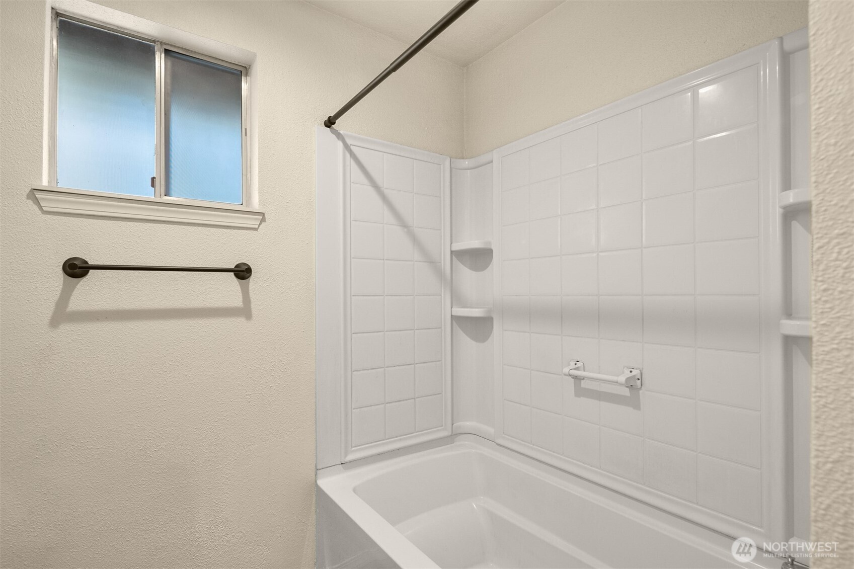 3915 38th Avenue NW, Gig Harbor, WA 98335