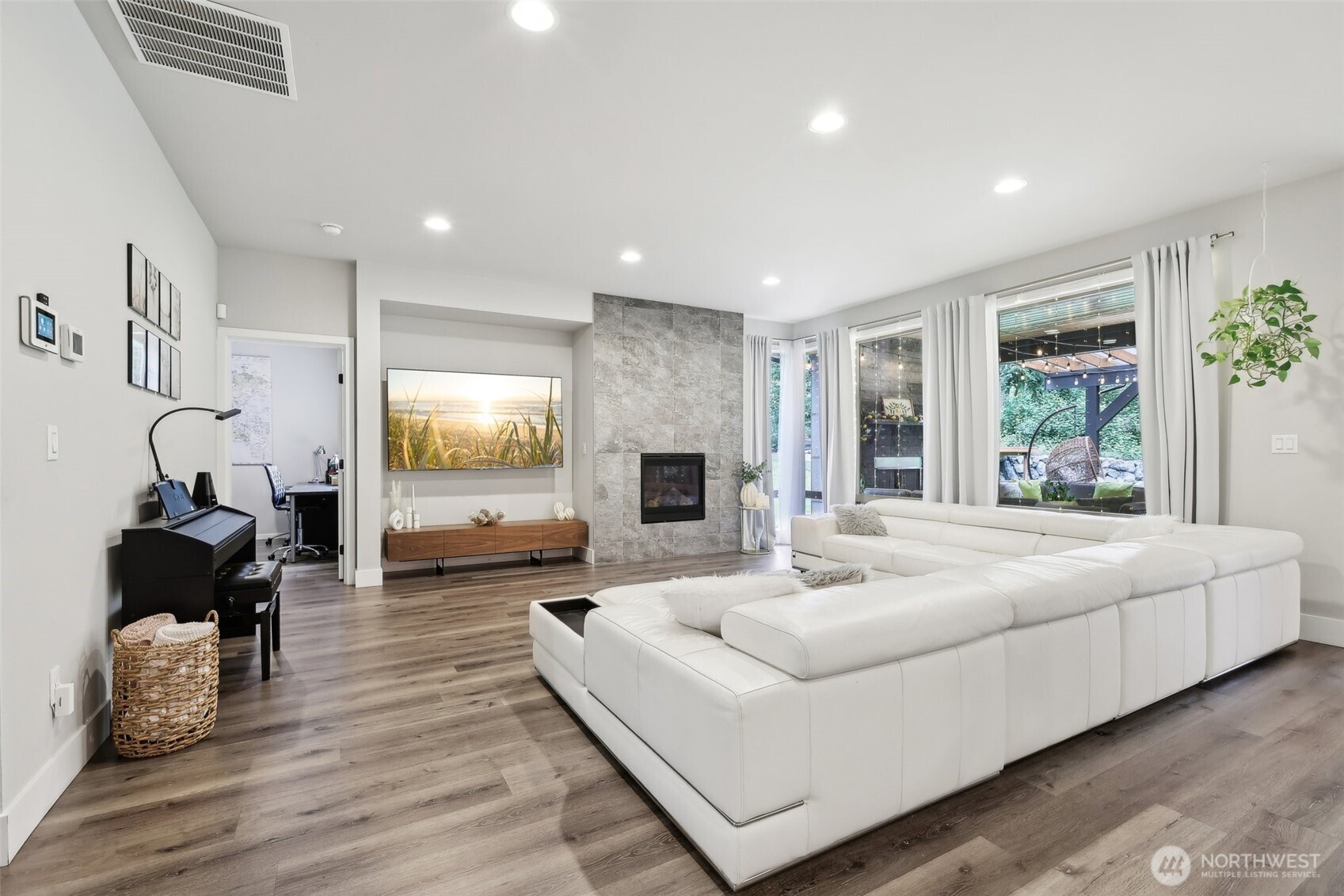 413 Newberg Road , Snohomish, WA 98290