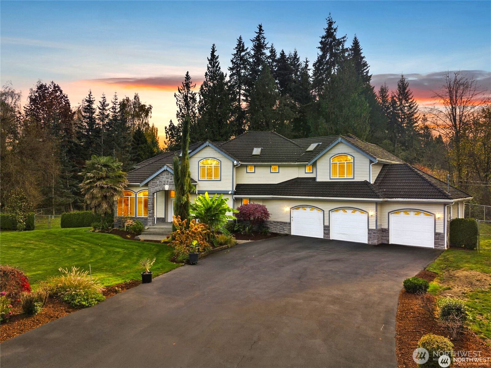 8502 152 Street SE, Snohomish, WA 98296-1234