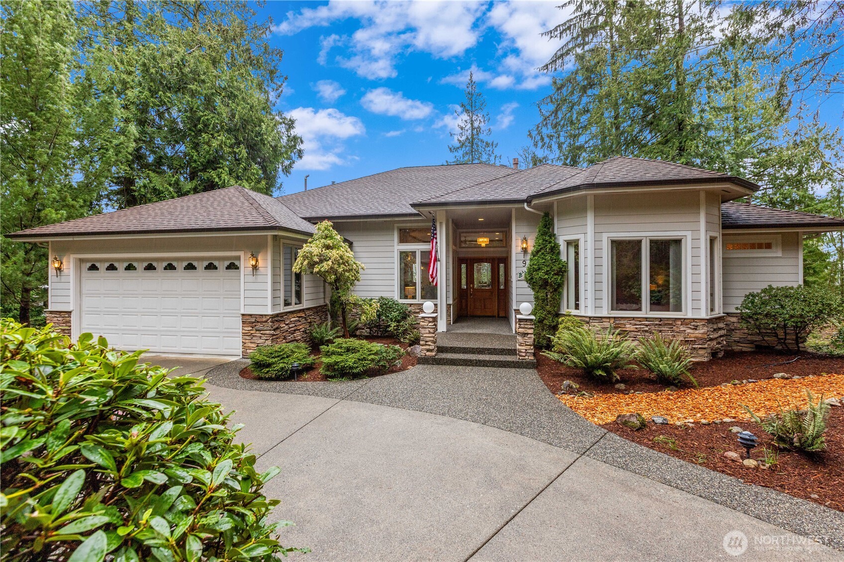 9 Doe Court , Bellingham, WA 98229