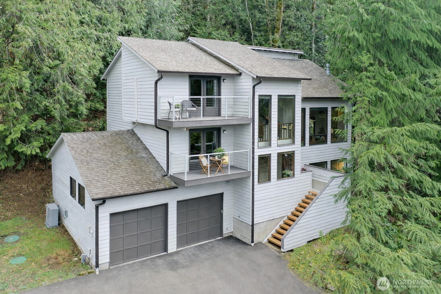 25028 SE Mirrormont Blvd , Issaquah, WA 98027