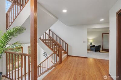 25028 SE Mirrormont Blvd , Issaquah, WA 98027 - Photo 12
