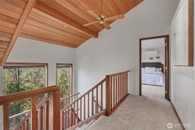 25028 SE Mirrormont Blvd , Issaquah, WA 98027 - Photo 13