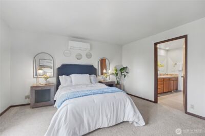 25028 SE Mirrormont Blvd , Issaquah, WA 98027 - Photo 15