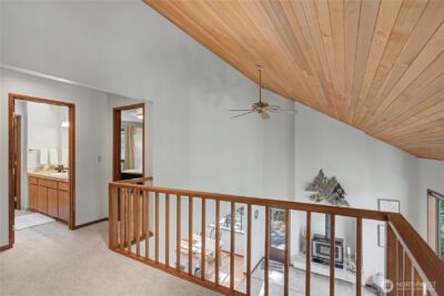 25028 SE Mirrormont Blvd , Issaquah, WA 98027 - Photo 19