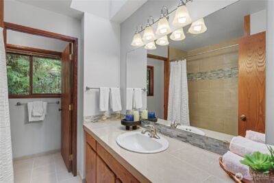 25028 SE Mirrormont Blvd , Issaquah, WA 98027 - Photo 20
