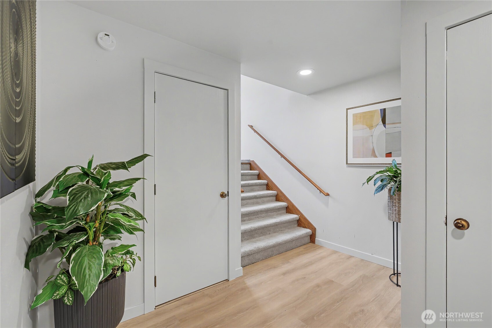 25028 SE Mirrormont Blvd , Issaquah, WA 98027