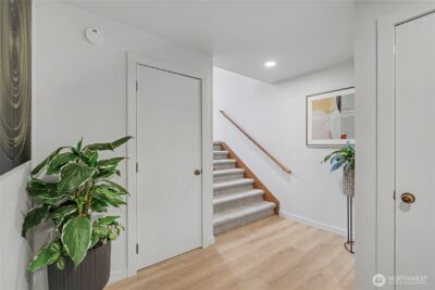 25028 SE Mirrormont Blvd , Issaquah, WA 98027 - Photo 23