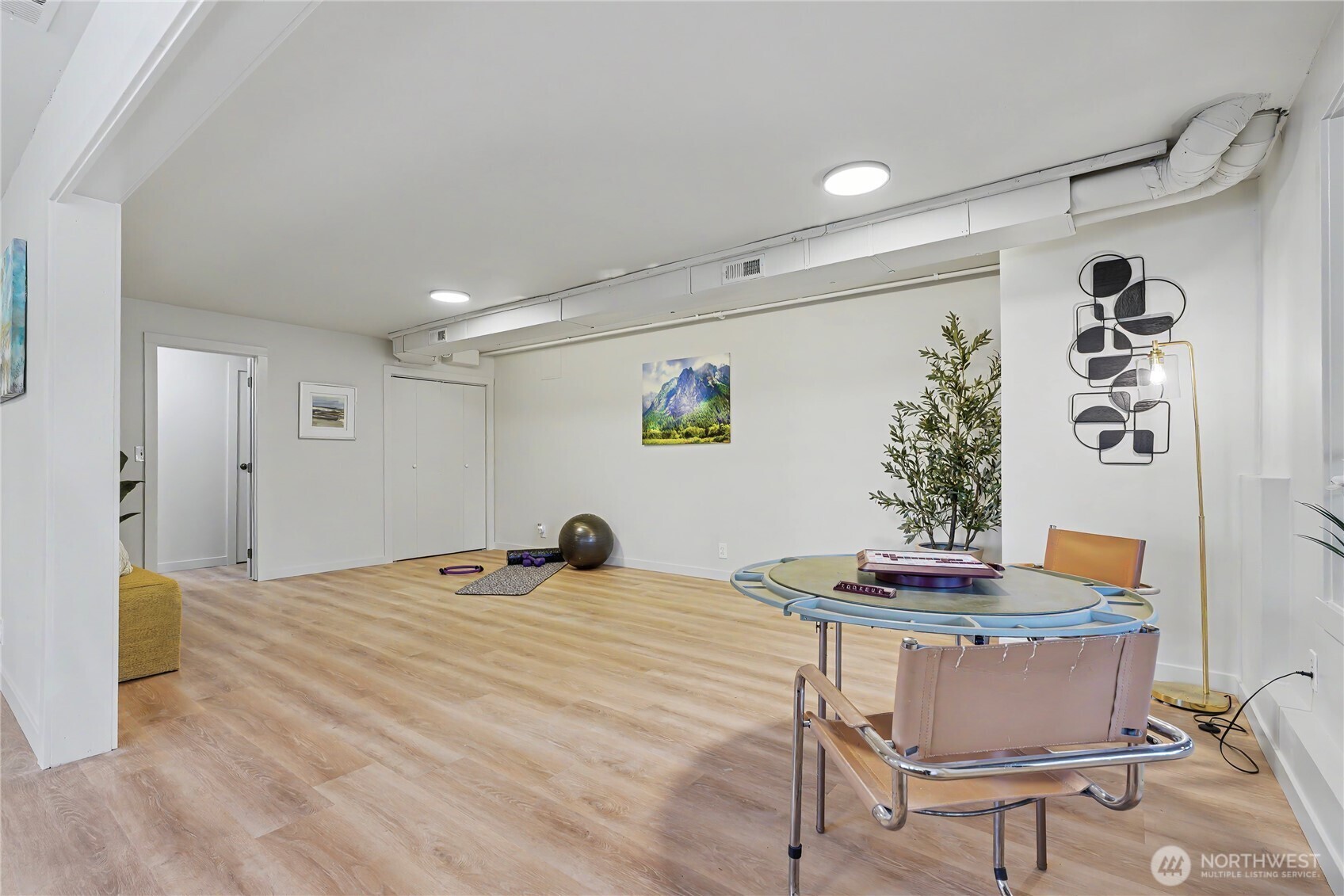 25028 SE Mirrormont Blvd , Issaquah, WA 98027