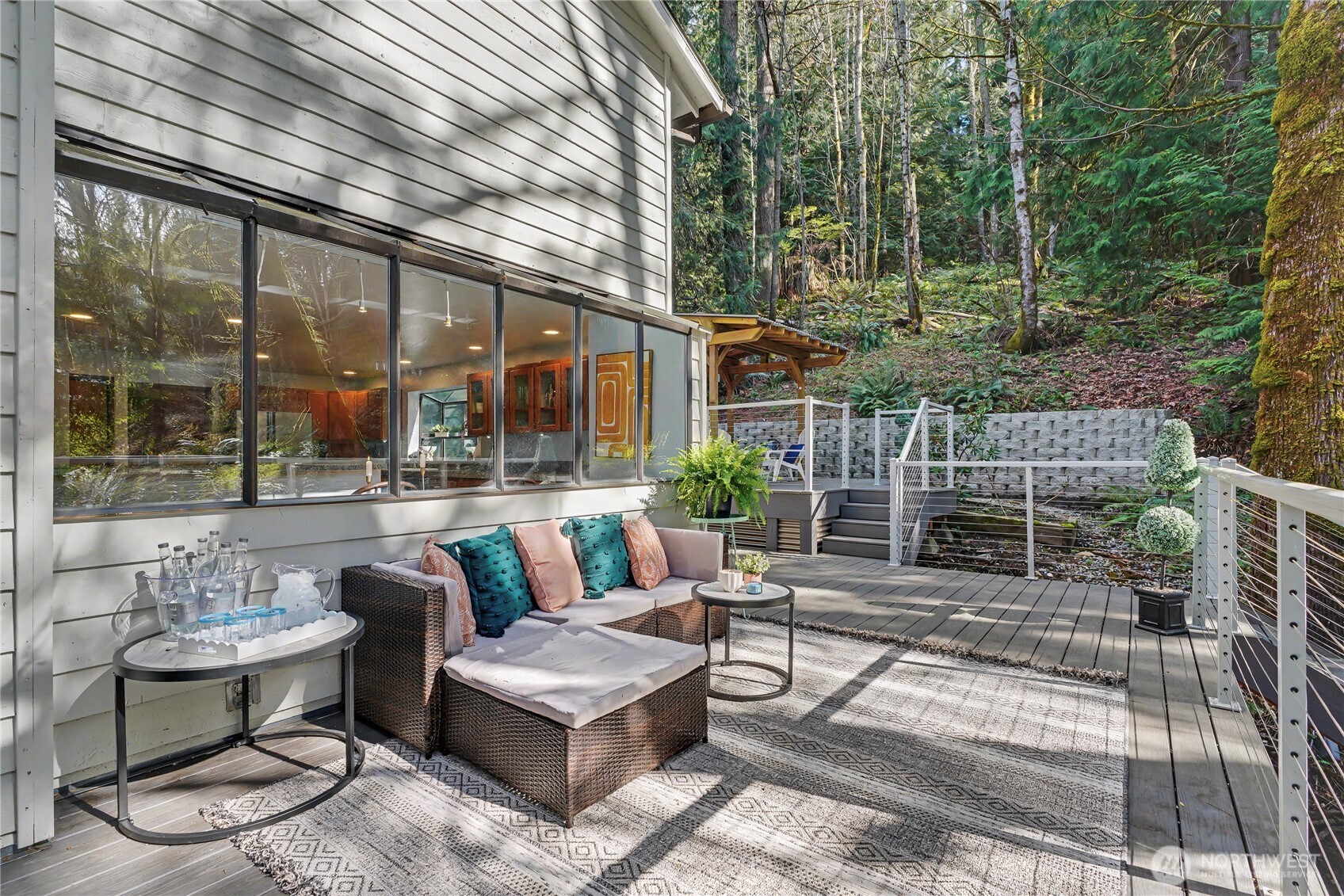 25028 SE Mirrormont Blvd , Issaquah, WA 98027