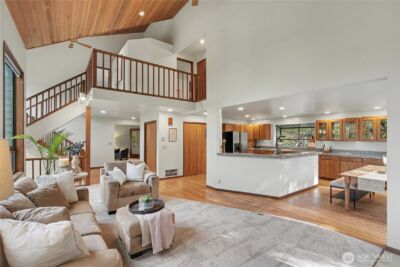 25028 SE Mirrormont Blvd , Issaquah, WA 98027 - Photo 3