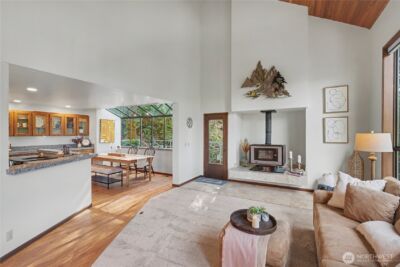 25028 SE Mirrormont Blvd , Issaquah, WA 98027 - Photo 4