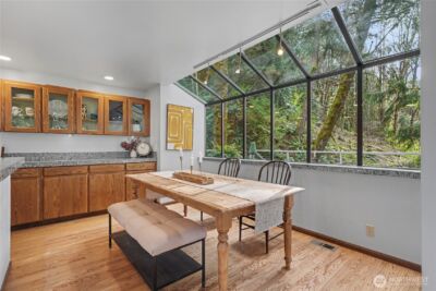 25028 SE Mirrormont Blvd , Issaquah, WA 98027 - Photo 5