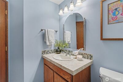 25028 SE Mirrormont Blvd , Issaquah, WA 98027 - Photo 9