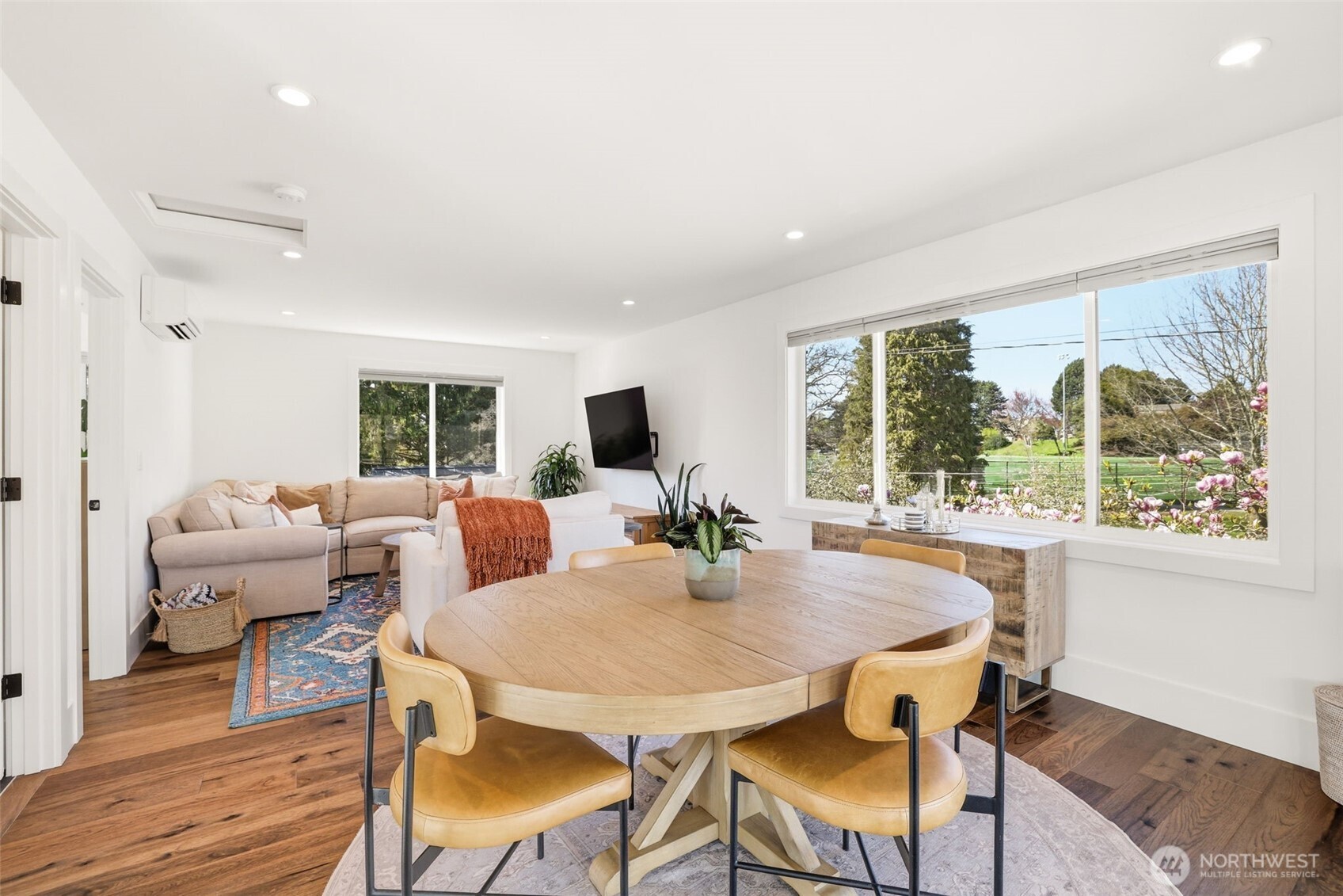 7359 20th Avenue NW, Seattle, WA 98117