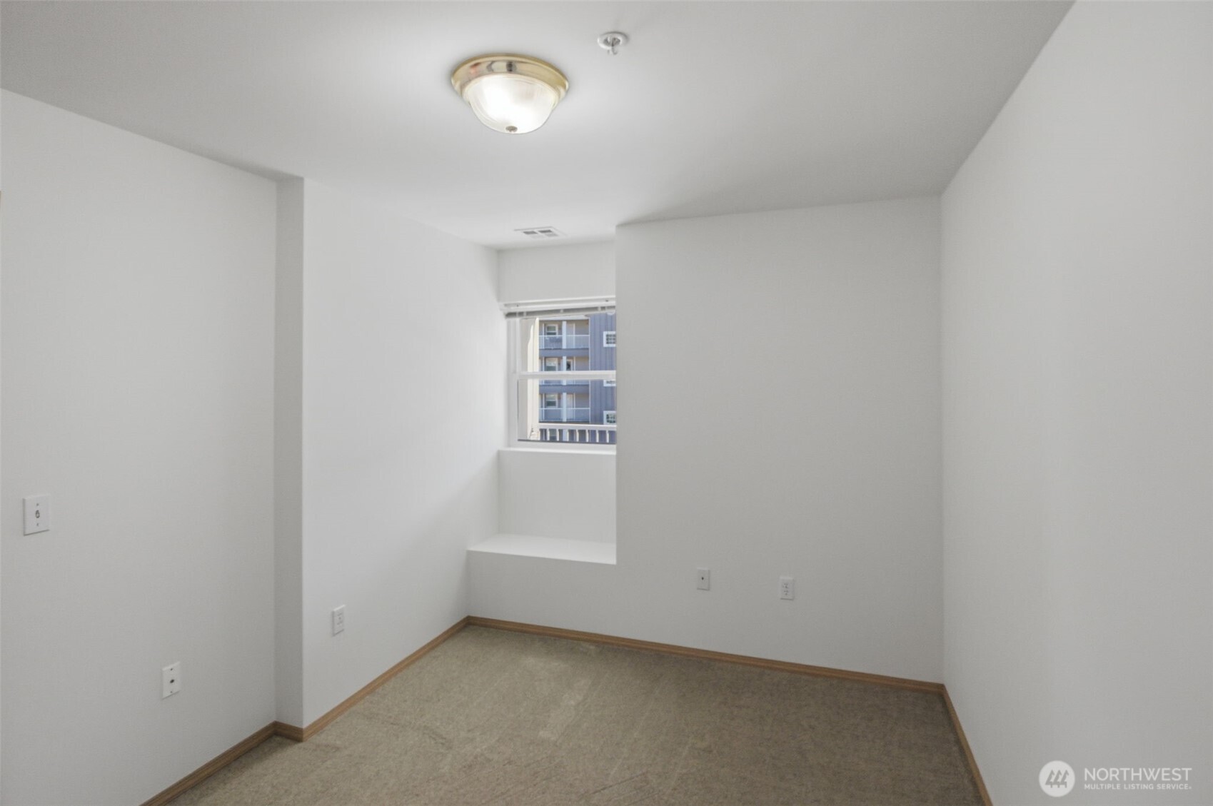 1318 37th Street #2-420, Everett, WA 98201