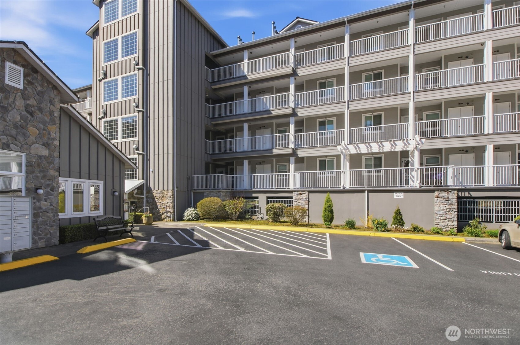 1318 37th Street #2-420, Everett, WA 98201