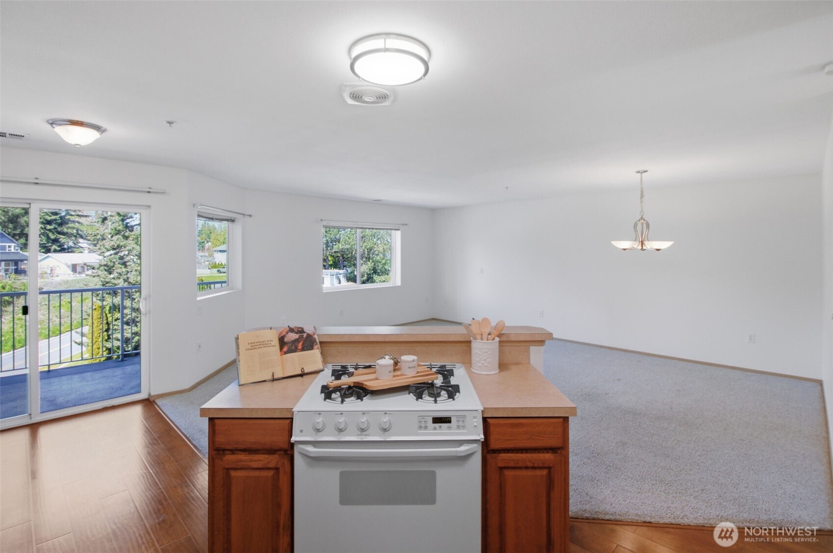 1318 37th Street #2-420, Everett, WA 98201