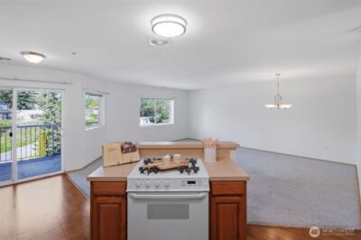 1318 37th Street #2-420, Everett, WA 98201 - Photo 2