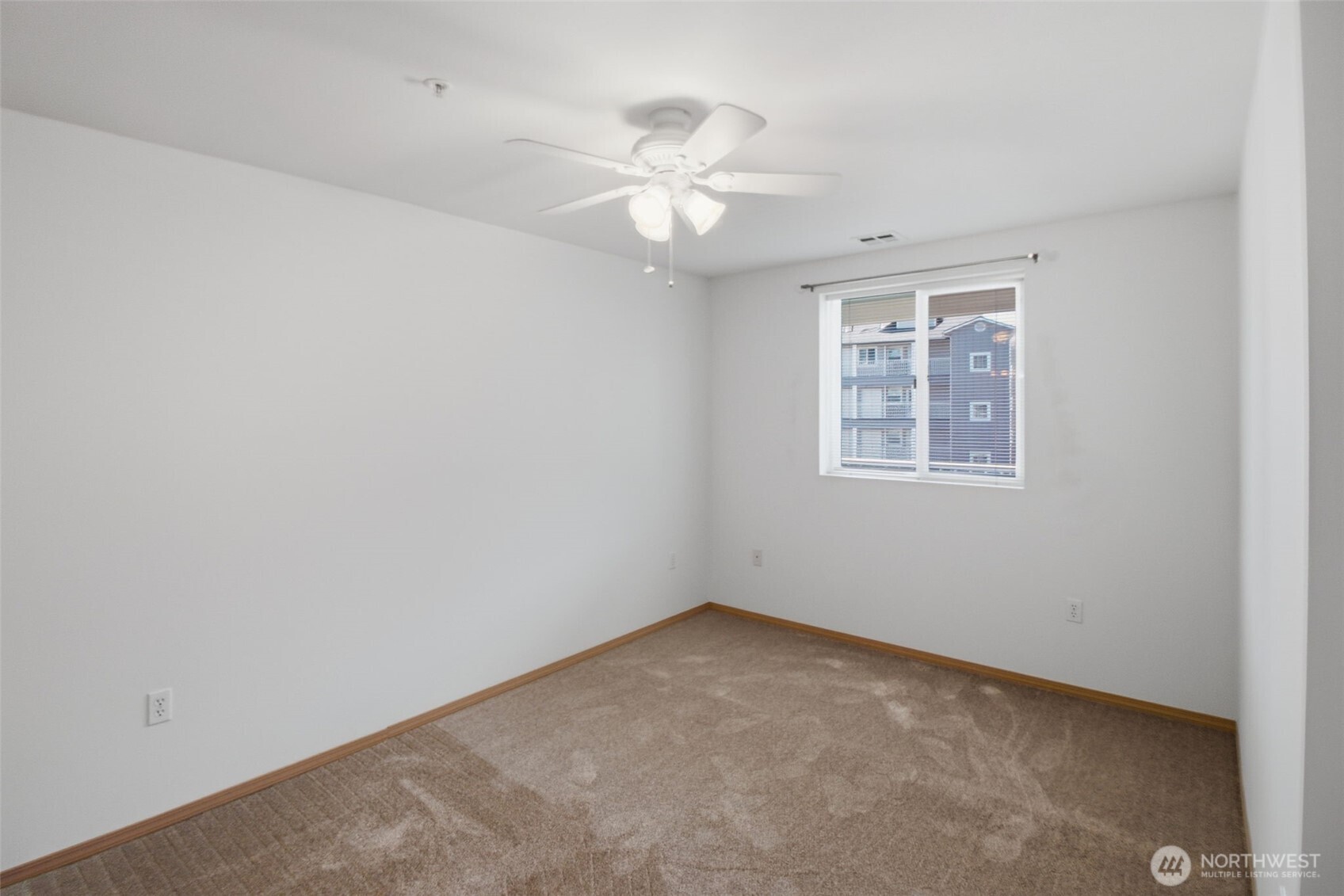 1318 37th Street #2-420, Everett, WA 98201