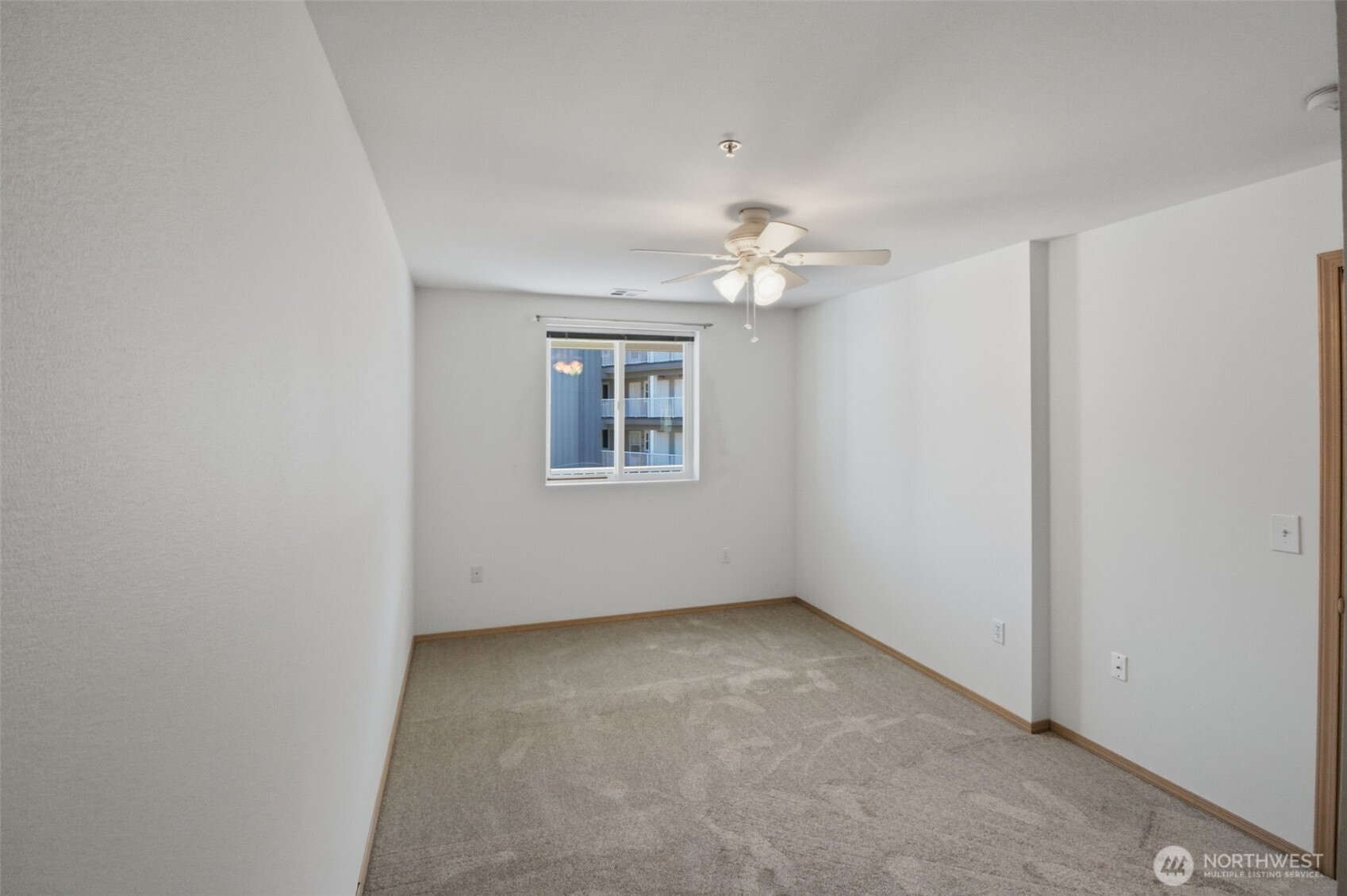 1318 37th Street #2-420, Everett, WA 98201