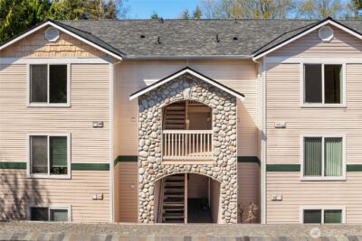 11510 12th Avenue W #C301, Everett, WA 98204 - Photo 2