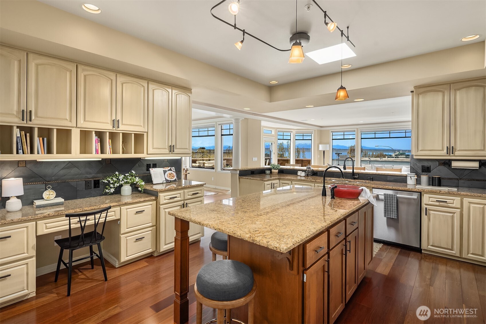 111 Main Street #203, Edmonds, WA 98020