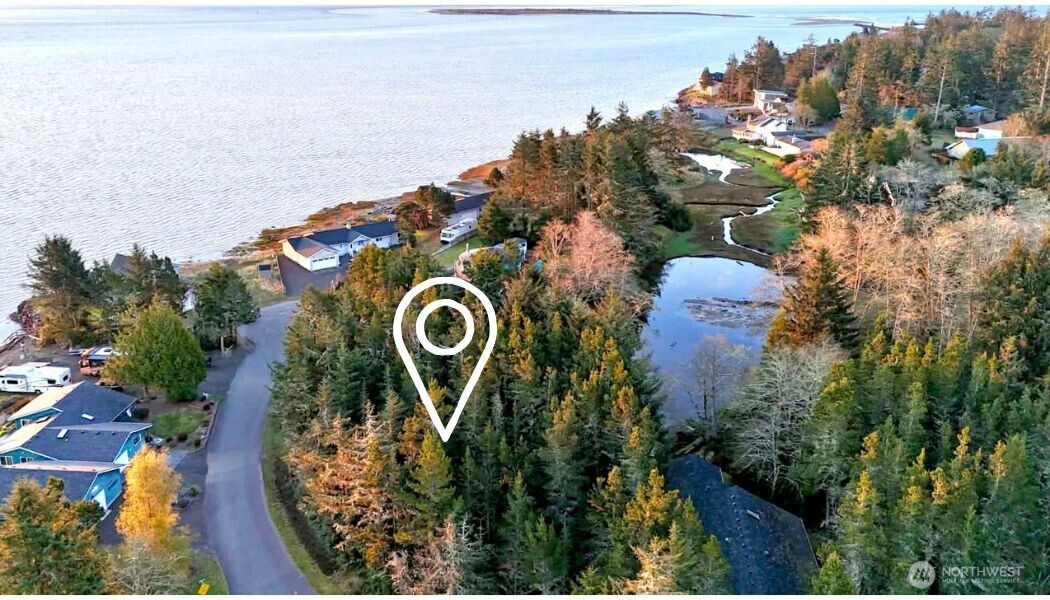 733 PENINSULA Court , Ocean Shores, WA 98569