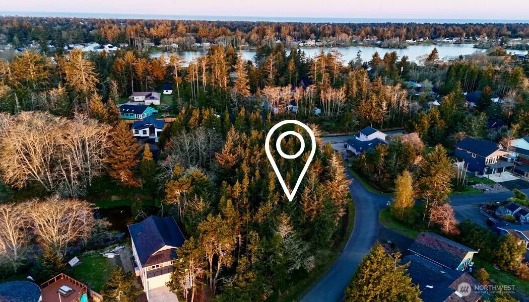 733 PENINSULA Court , Ocean Shores, WA 98569