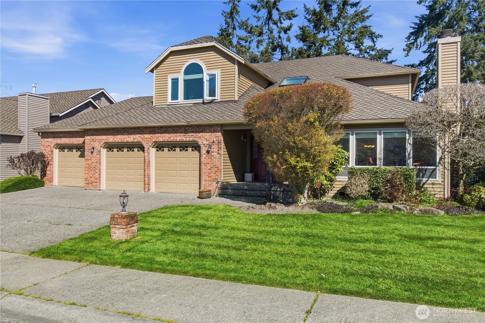 12446 NE 162nd Street , Woodinville, WA 98072