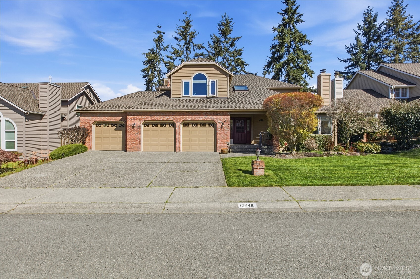 12446 NE 162nd Street , Woodinville, WA 98072