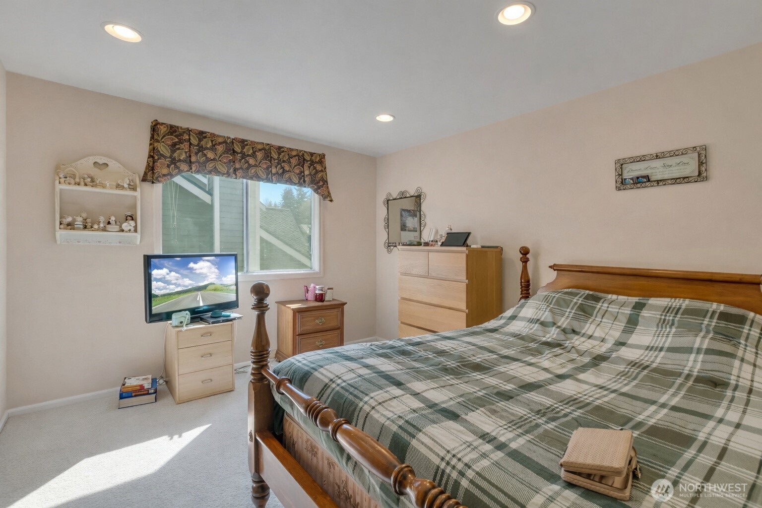 12446 NE 162nd Street , Woodinville, WA 98072