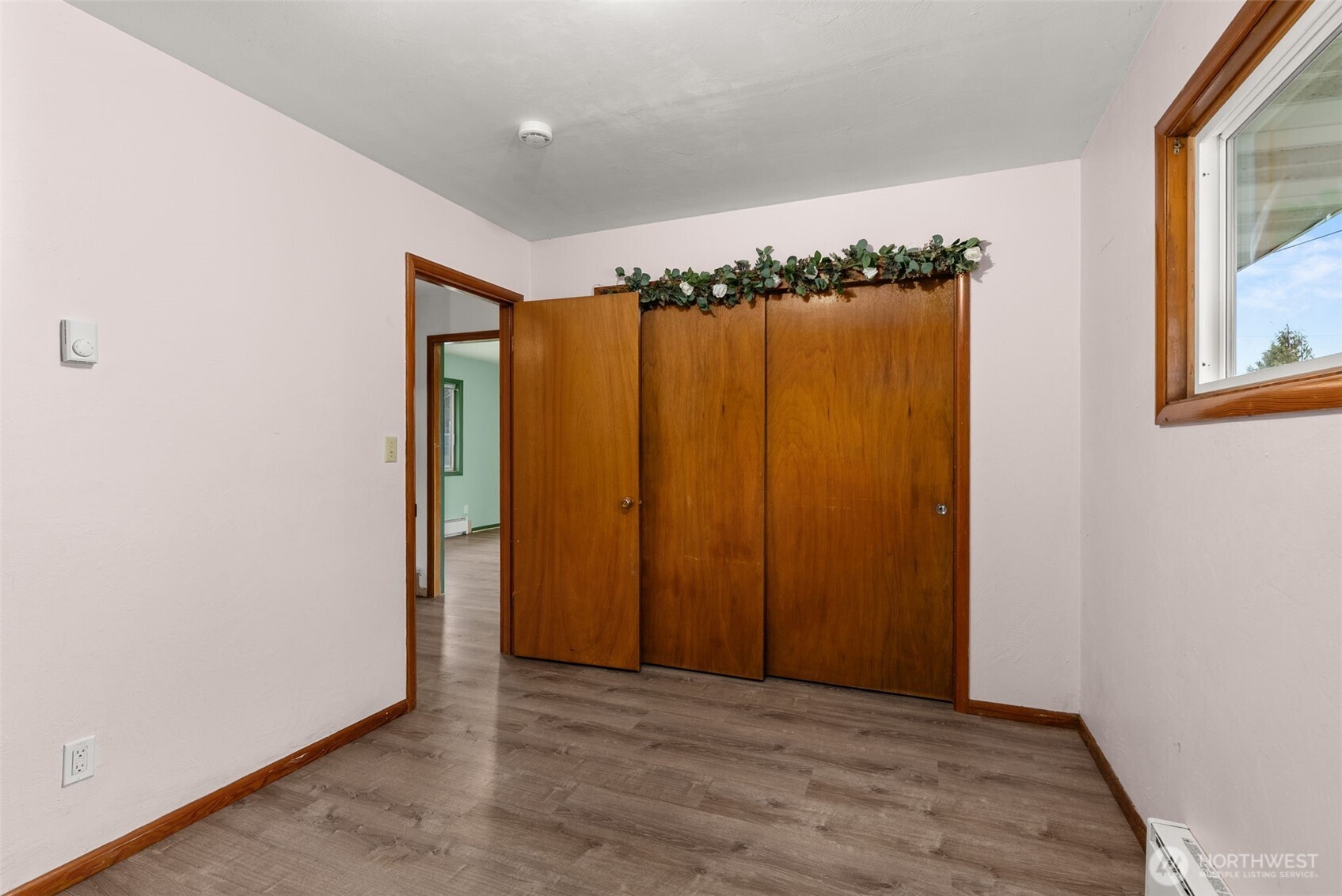 404 Eleventh Street , Raymond, WA 98577