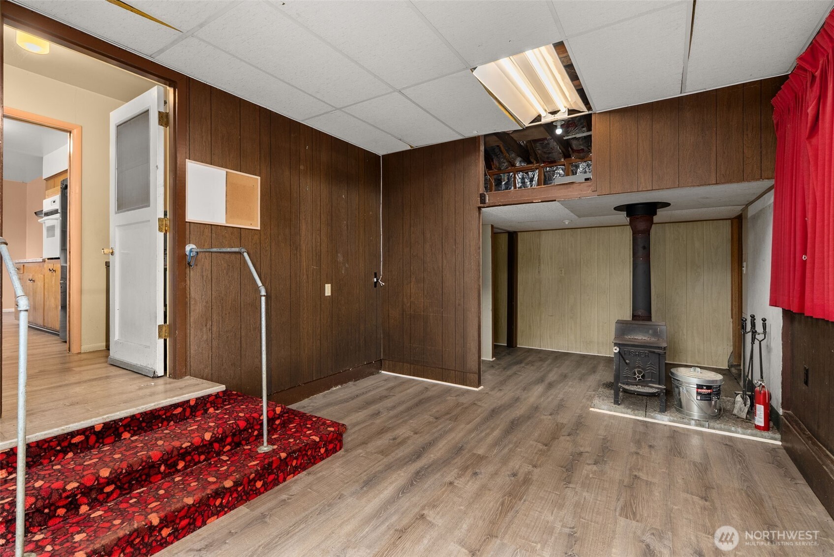 404 Eleventh Street , Raymond, WA 98577